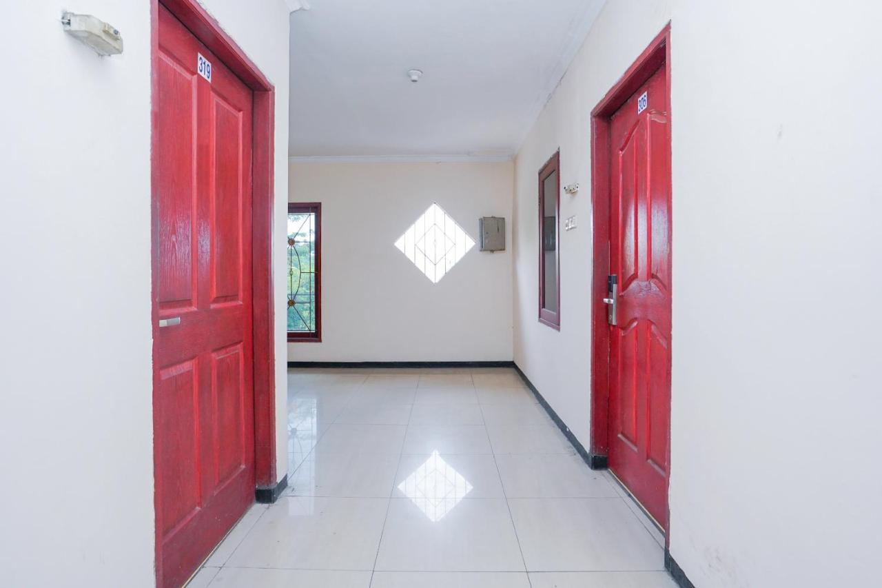 Collection O 1112 Comfitel Siwalankerto Aa4 호텔 수라바야 외부 사진